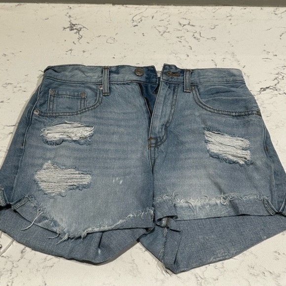 Like New Mom Short - Picture 1 of 4